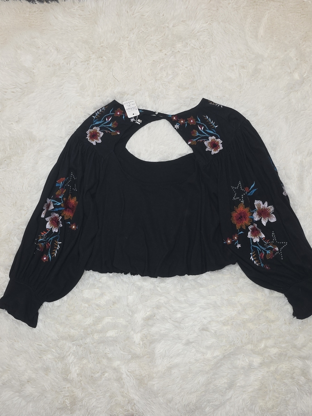 Free People- Lita- Embroidered Black Peasant Top with Balloon Sleeves. Size XS - Picture 8 of 9